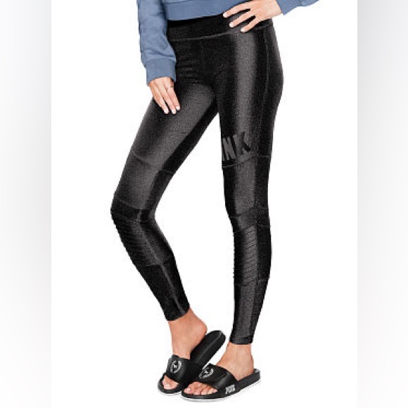 BLACK SHINY LEGGINGS